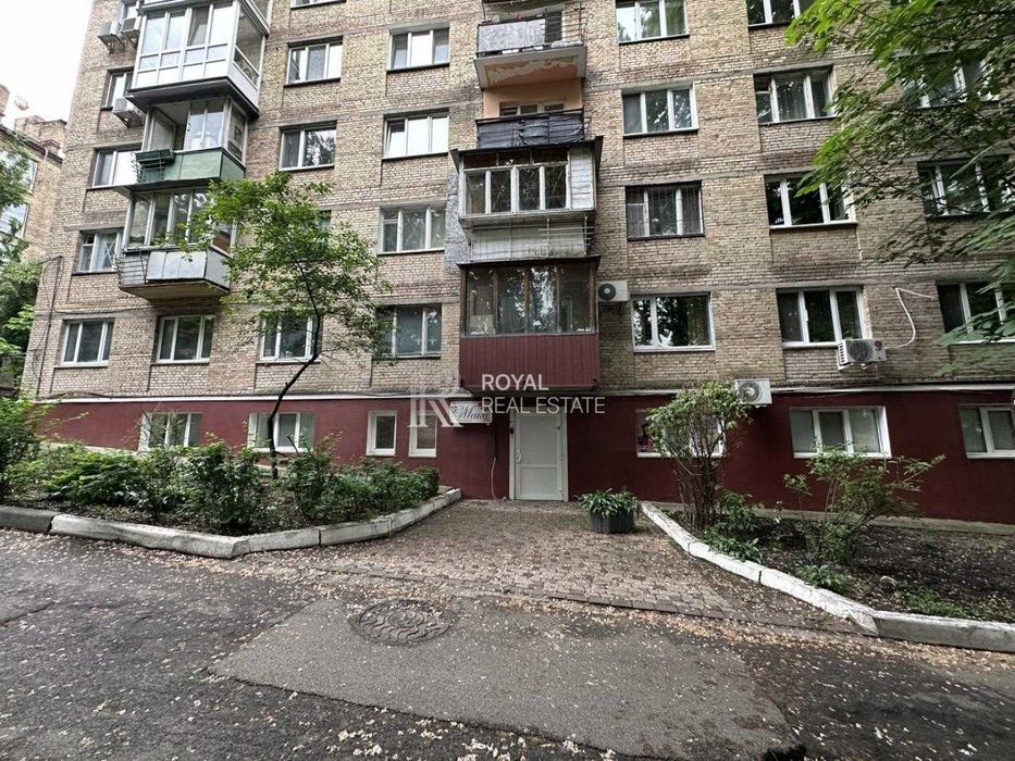 Продаж Офісу центр Шевченківський метро КПІ 219 м2 з фасадним входом