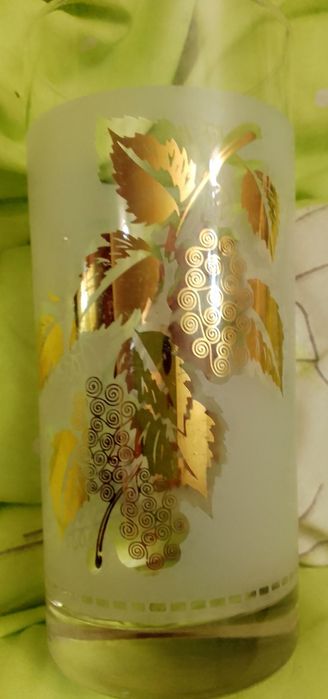 Продам келихи святкові