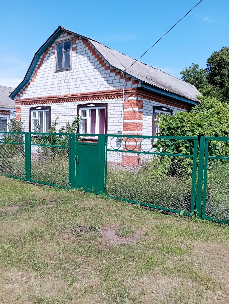 Продам будинок в м.Пирятин вул.Спартака 40