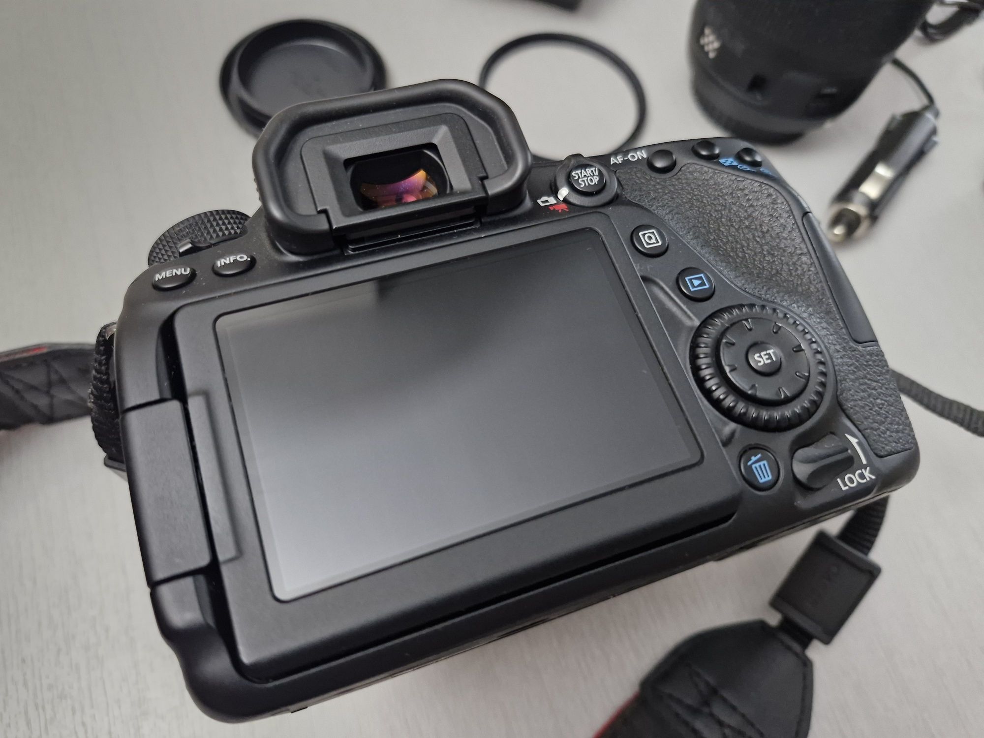 Canon 80D + 2 Obiektywy