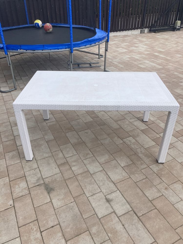 Stół ogrodowy biały keter corfu