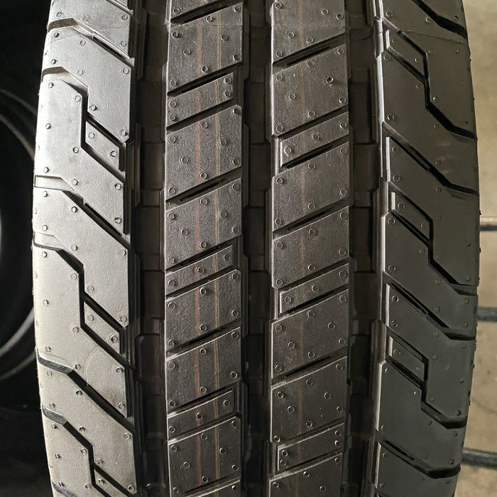 Шини нові 215/65/16с - 4шт Continental ContiVanContact 100