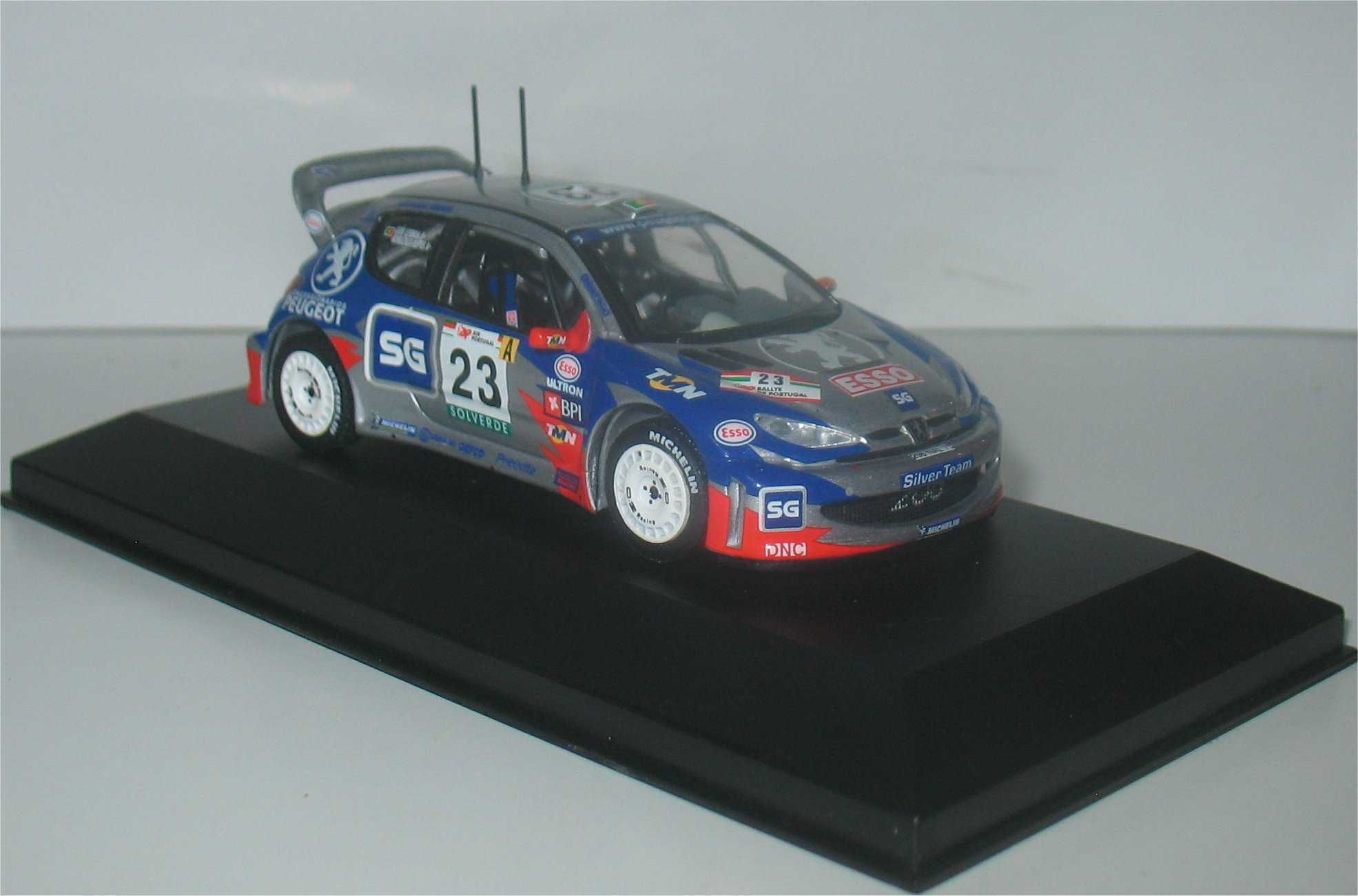 Ixo - Peugeot 206 WRC - Rally de Portugal 2001 - Adruzilo Lopes