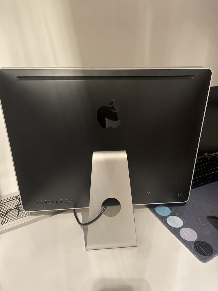 iMac 24” 2008 roku, dla filmikow i muzyki