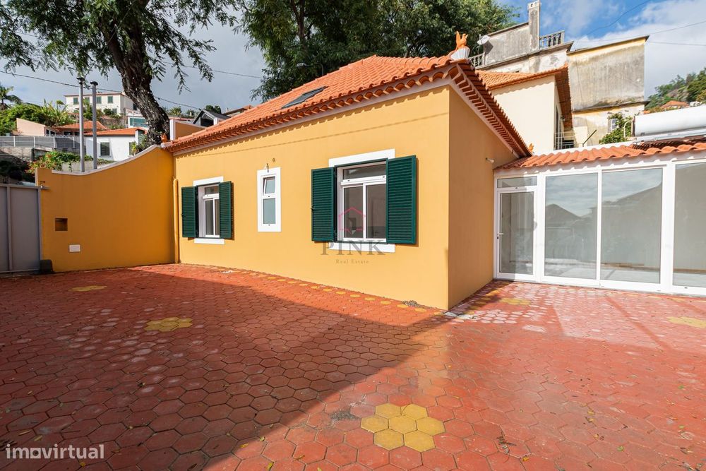 Moradia Tradicional Madeirense -  T3 no Funchal