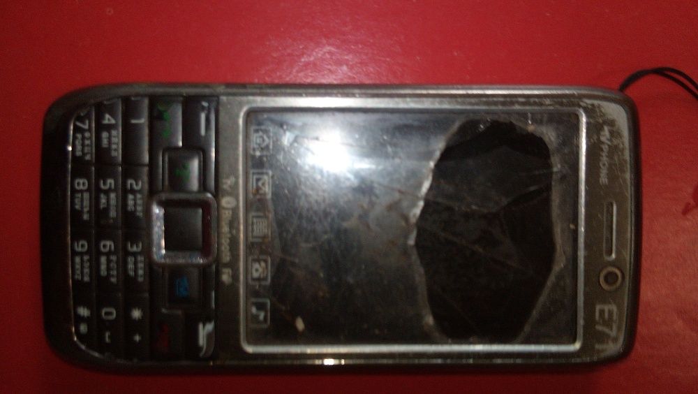 Телефоны NOKIA E71, E71,SAMSUNG GT-E1200, SAMSUNG SGh-X460