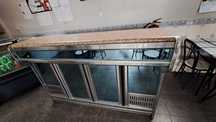 Balcão refrigerador [pequena avaria]