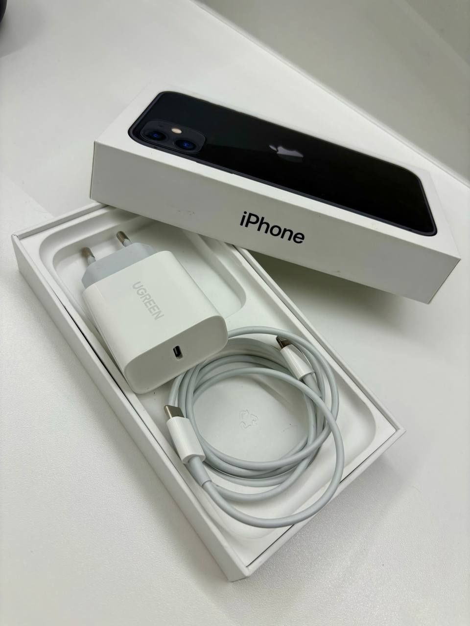 Sprzedam iPhone 11, 64Gb.