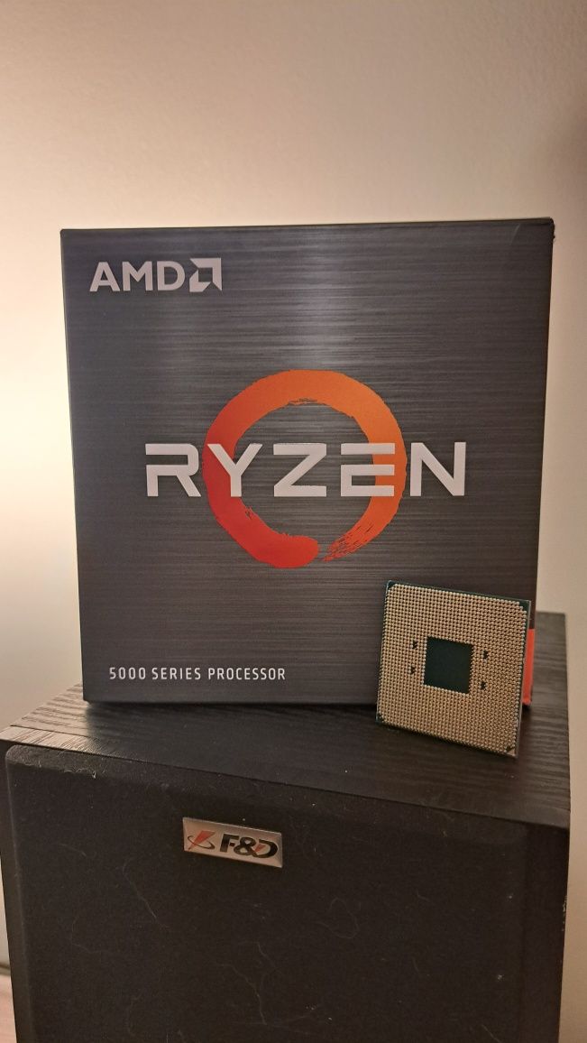 AMD 5 5600X [3.7GHz Base]