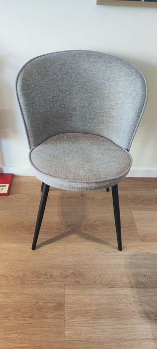 Cadeira JYSK como nova