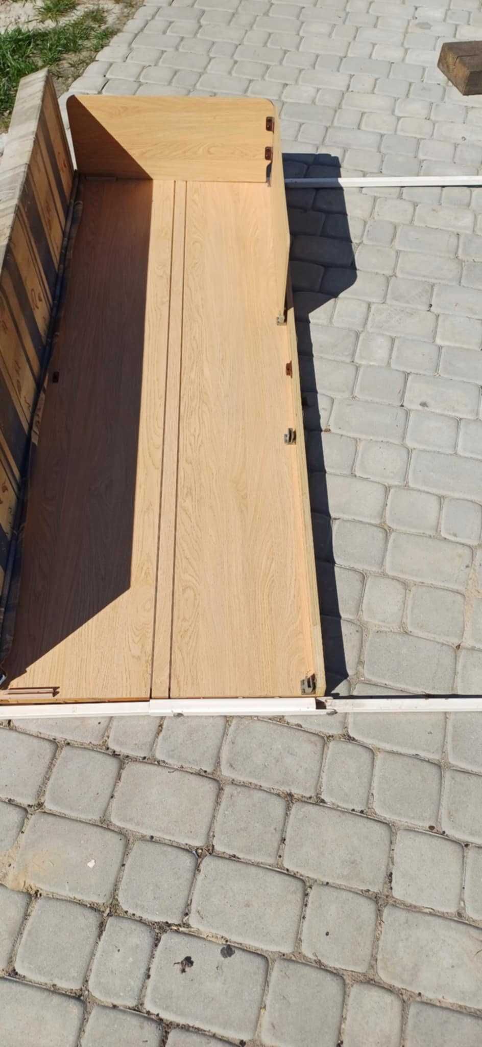 Łóżko piętrowe przyczepa kempingowa, kamper