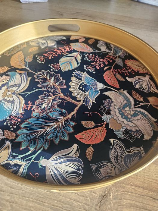 Taca deoracyjna do serwowania