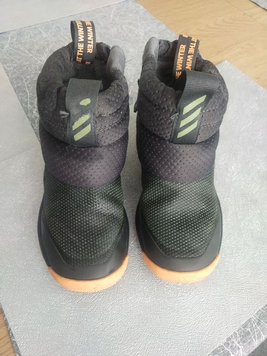Buty ocieplane Adidas rozmiar 32, wkładka 19,5 cm.