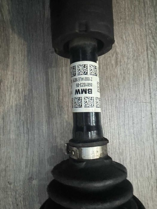 Transmissão frente esquerda BMW F40