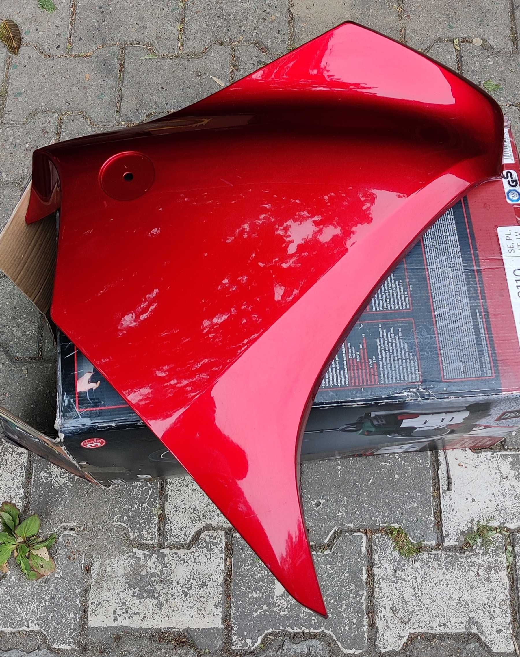 Sprzedam części karoserii i nie tylko do Honda VFR 1200f.