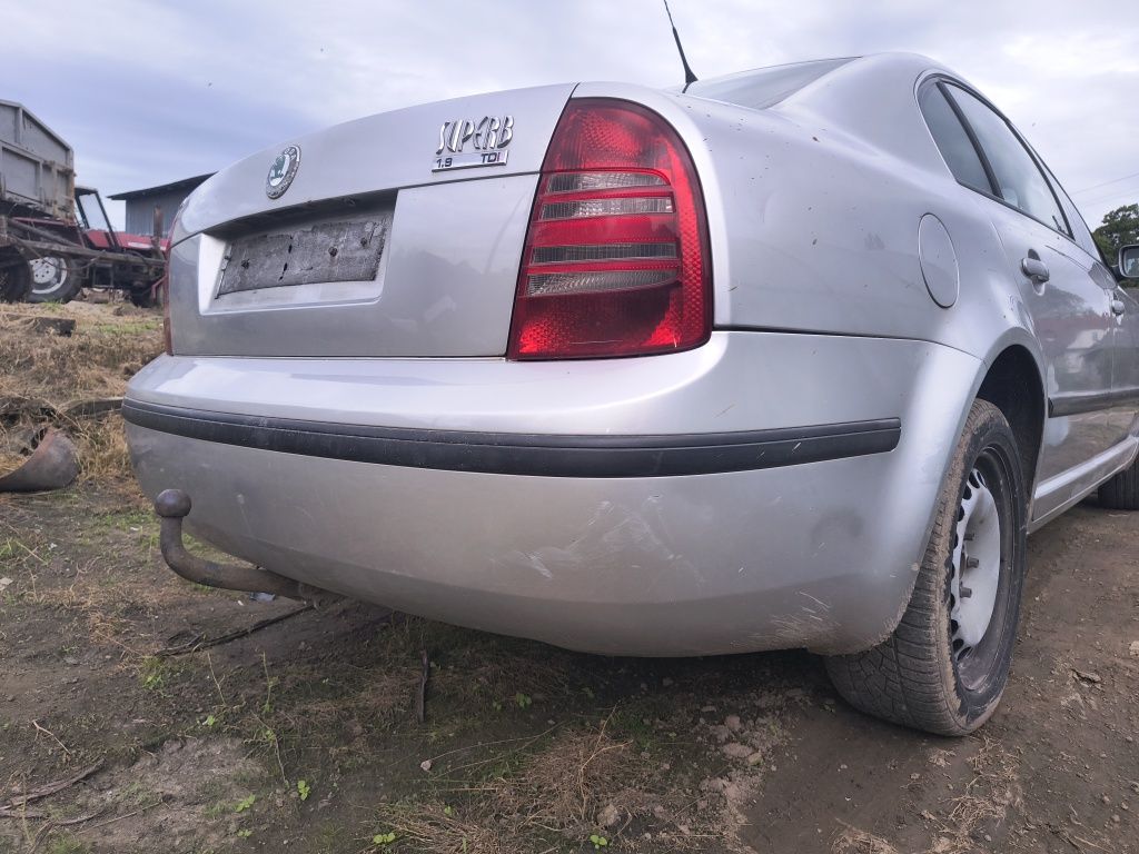 Skoda Superb 1 części