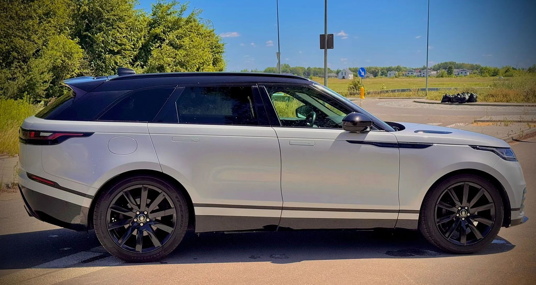 Land Rover Range Rover Velar Wersja R-Dynamic, Salon Polska