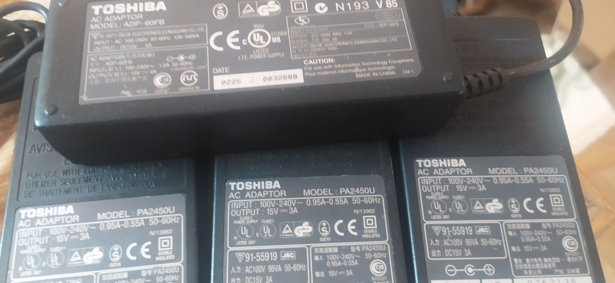 Блоки питания TOSHIBA 15V-3A  Sony 19.5v 2.15A  CANON 13V 1.8A