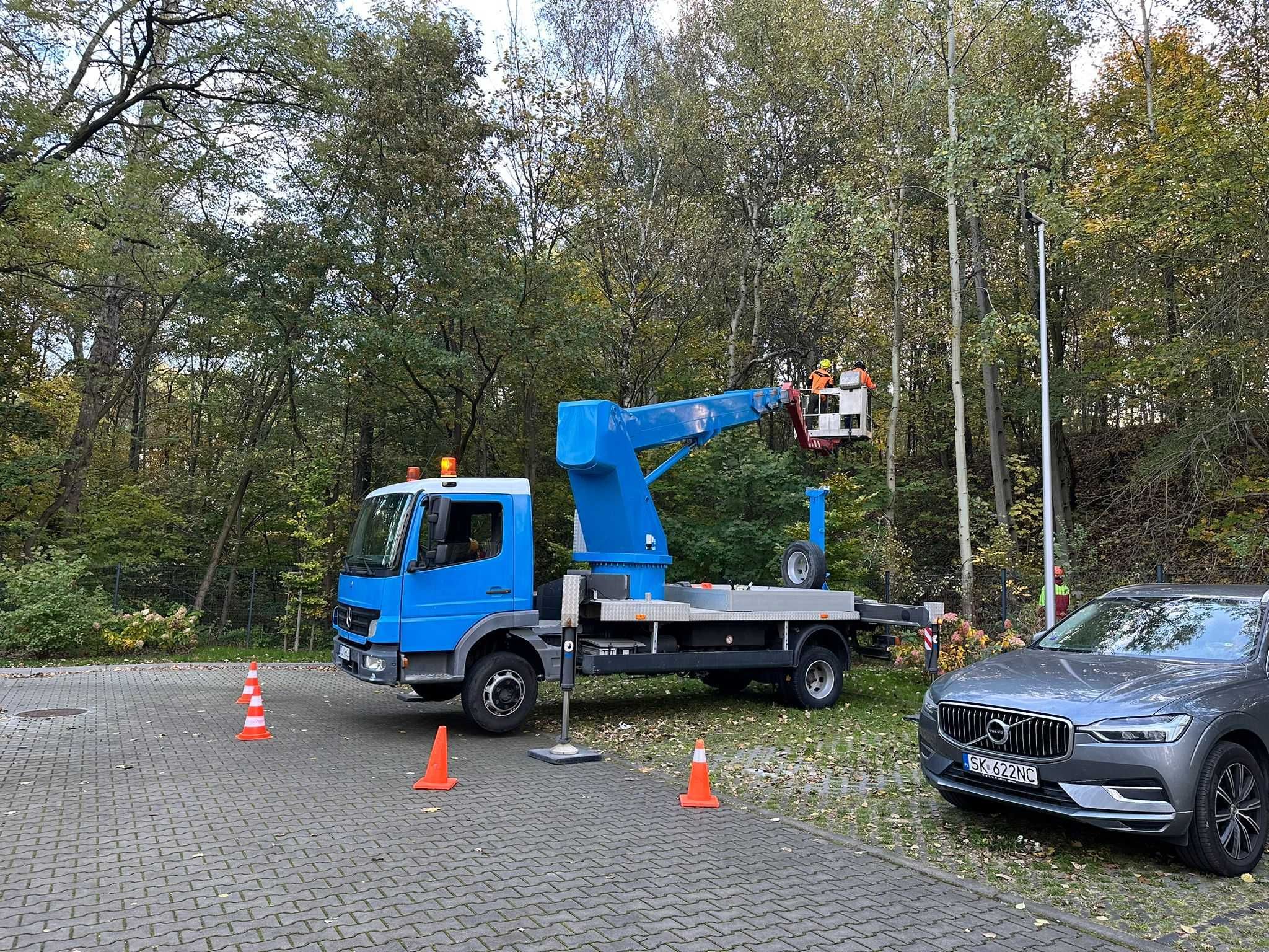 Usługi podnośnikiem koszowym z obsługą operatora, wys. robocza 27m.