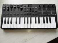 MIDI-клавіатура M-Audio Oxygen Pro Mini.