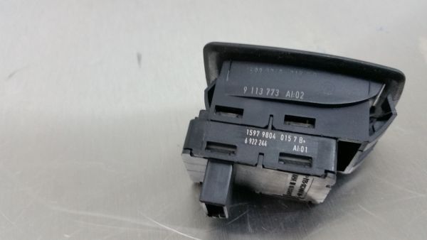 Comando / botão / interruptor vidros frente direito BMW X3 (E83)