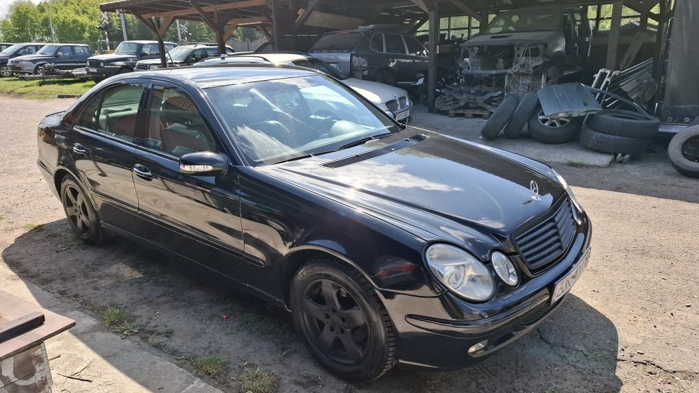 Witam sprzedam Mercedesa w211 2.2cdi 150 koni
