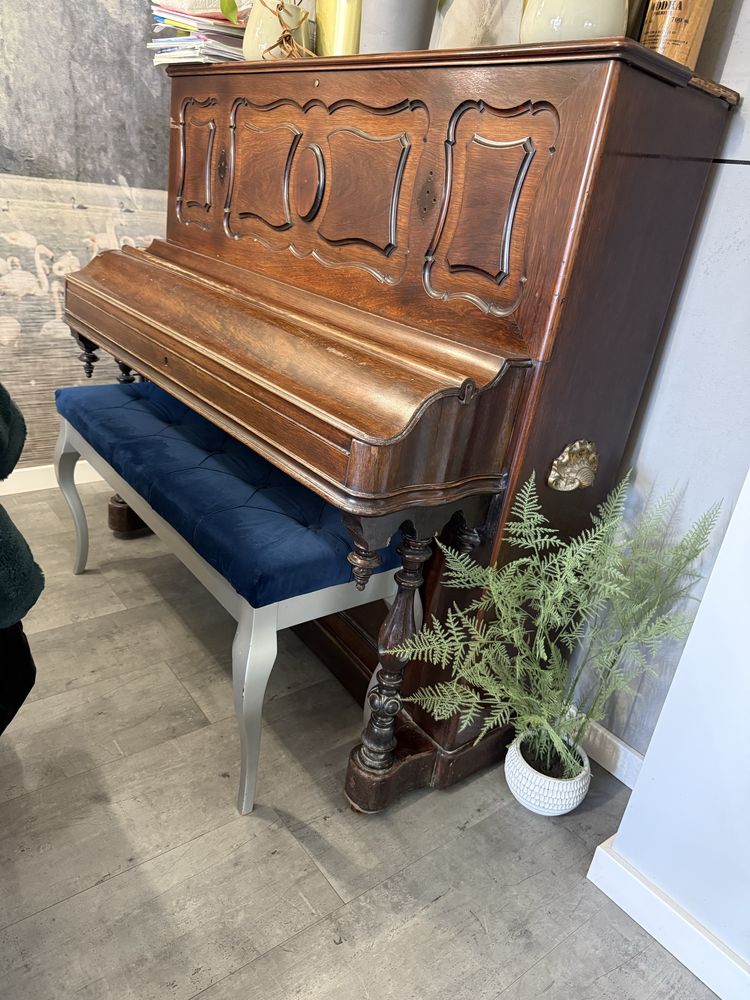 Piekne zabytkowe pianino 1847  antyk