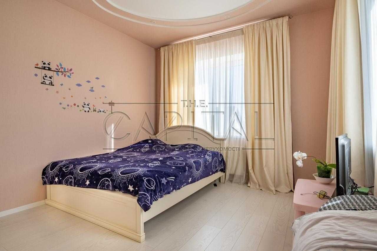 Продажа дома с бассейном, с. Мархалевка, Васильковский р-н