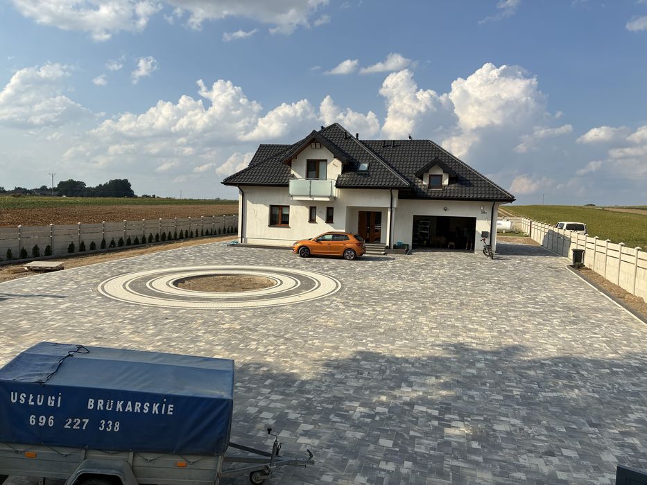 Ukladanie Kostki Brukowej / Usługi  Brukarskie