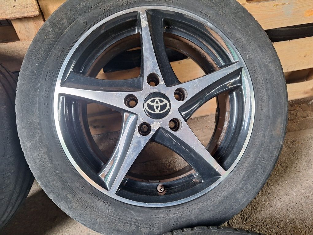 Alufelgi 5x114,3 16 ET40 TOYOTA Avensis Corolla Verso SUZUKI koła