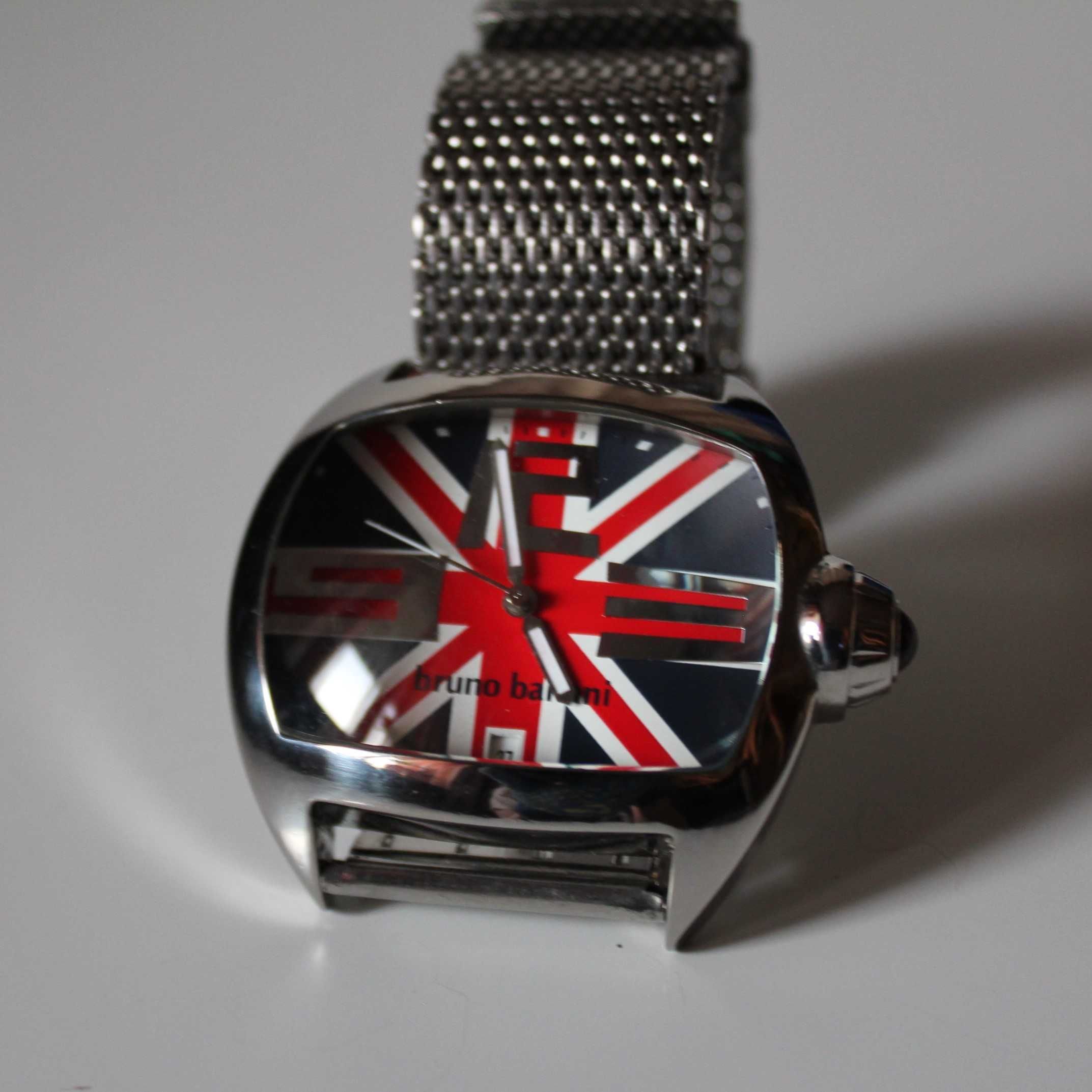 Дизайнерские часы Bruno Banani