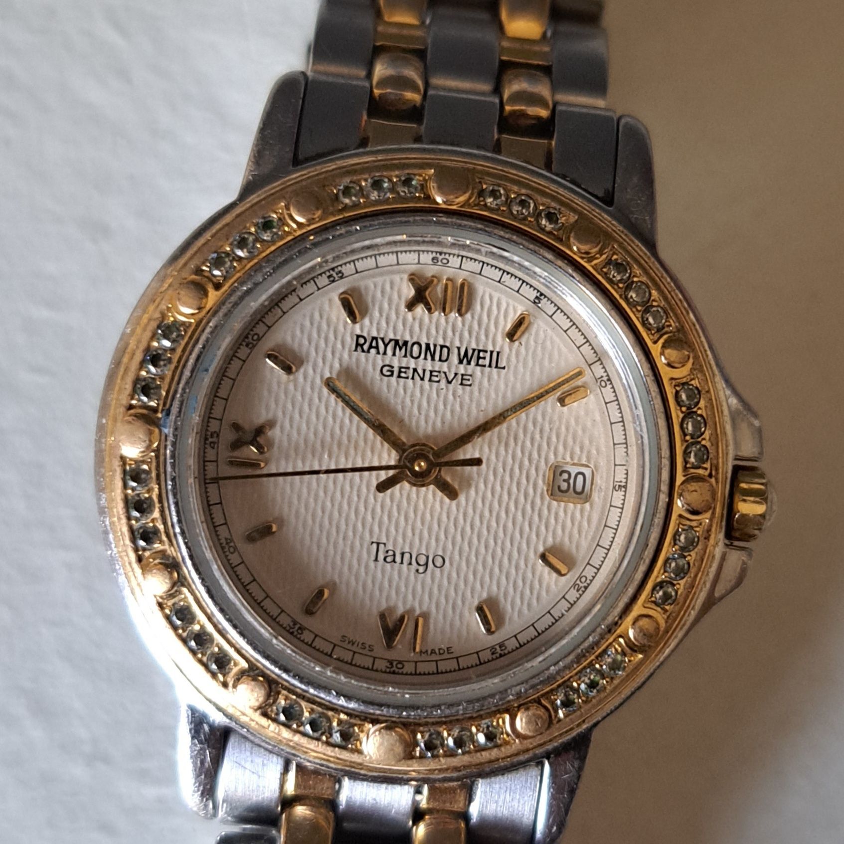 Relogio raymond weil tango com 46 diamantes