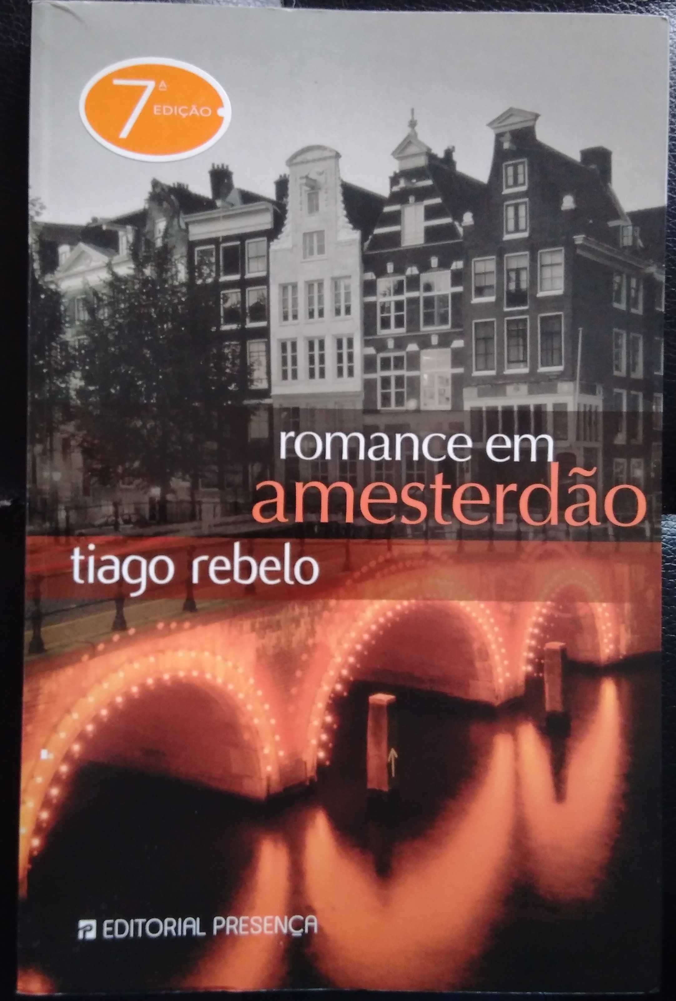 Livro "Romance em Amesterdão", de Tiago Rebelo