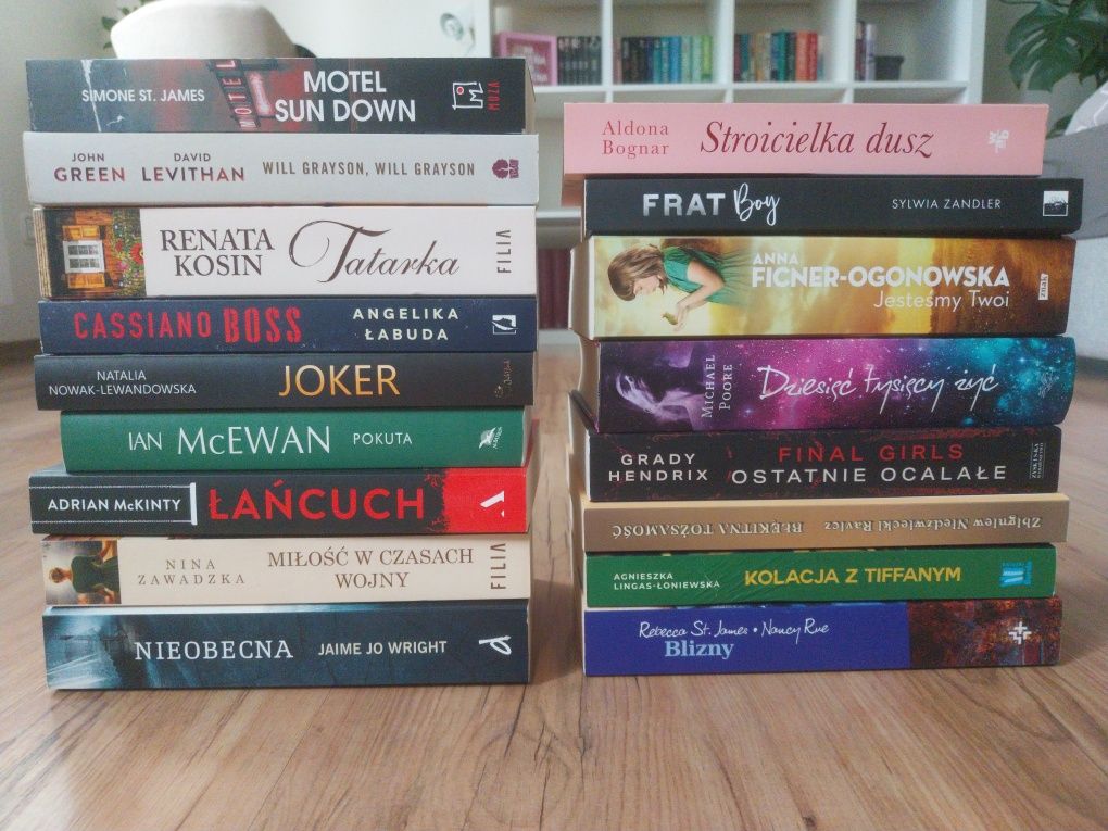 Zestaw 35 książek o różnej tematyce