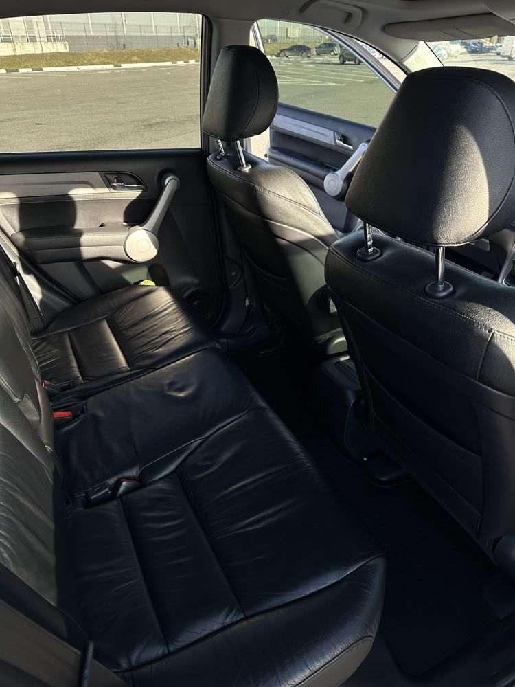 Продам Honda CR-V III