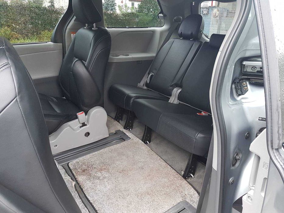 Toyota Sienna 2015год PRESTIGE