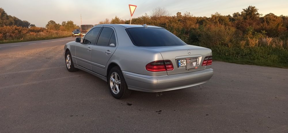 Мерседес-benz w210 4-matic 2000р