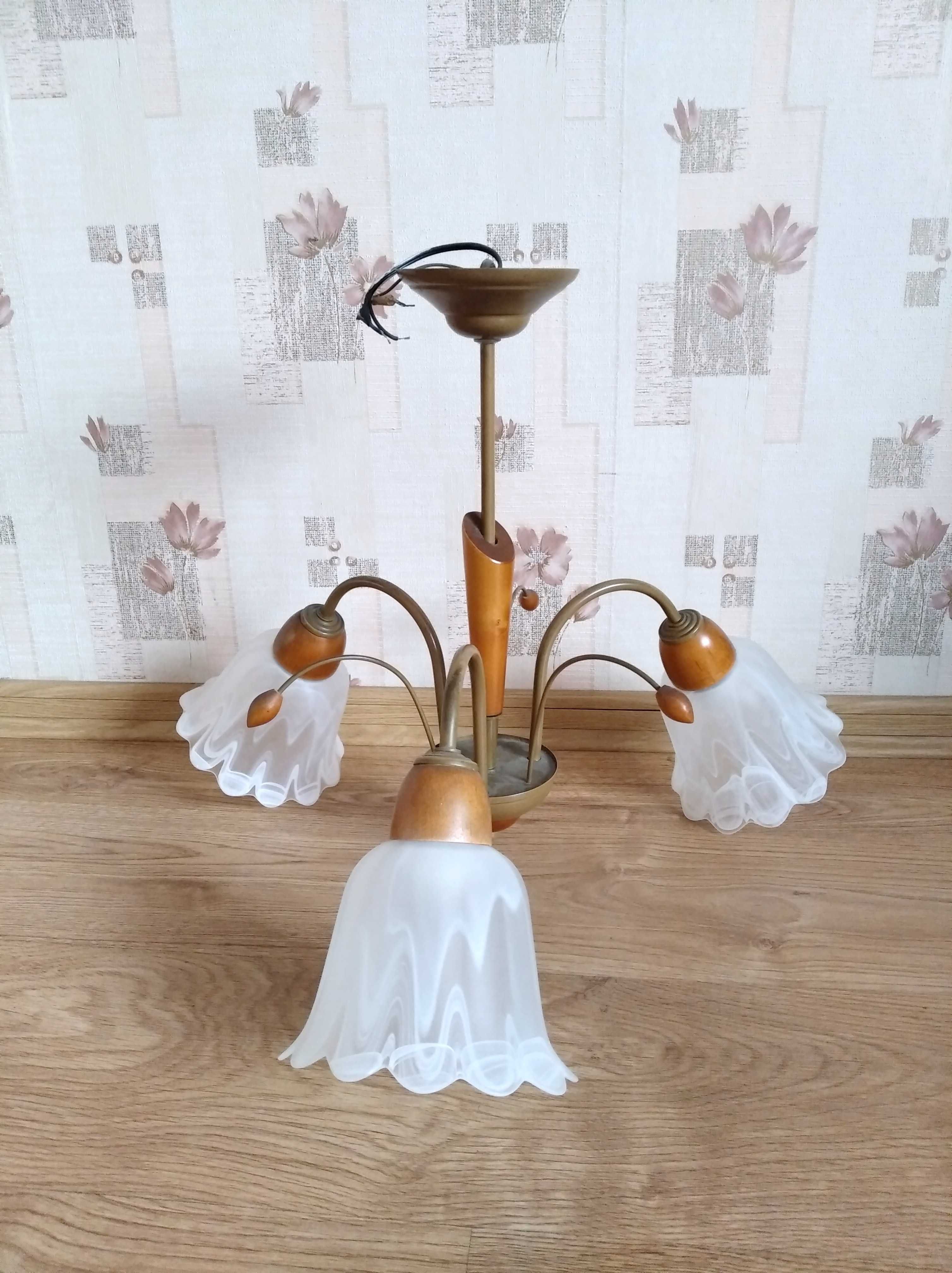 Lampa wisząca z kloszami szklanymi 3 ramienna żyrandol
