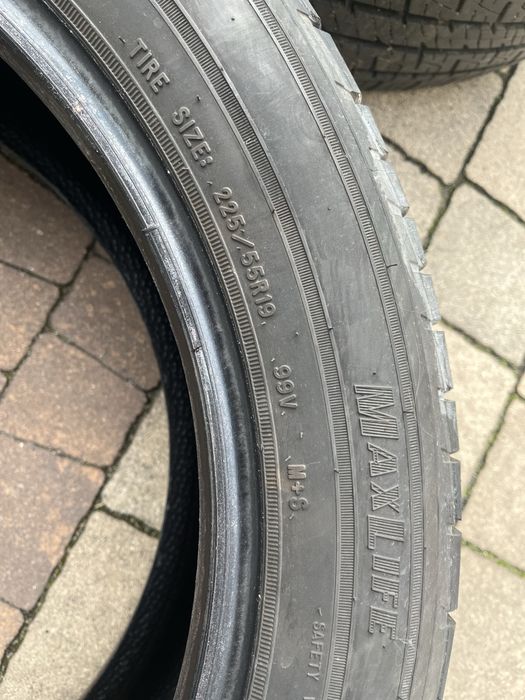 Opony Goodyear wielosezonowe 19