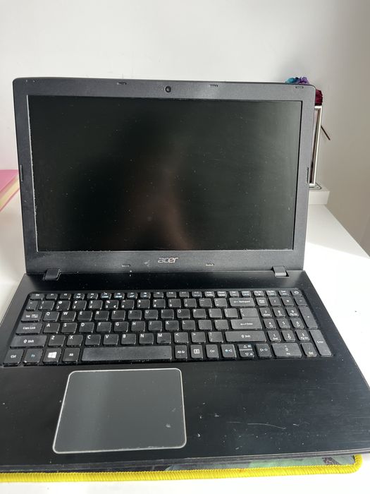 Laptop Acer Aspire E5-575G i3-6006U 4GB RAM GeForce 940MX 240GB SSD