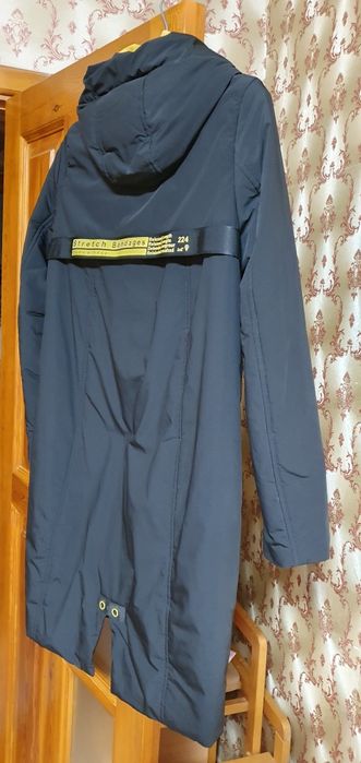 Куртка жіноча,подовжена.