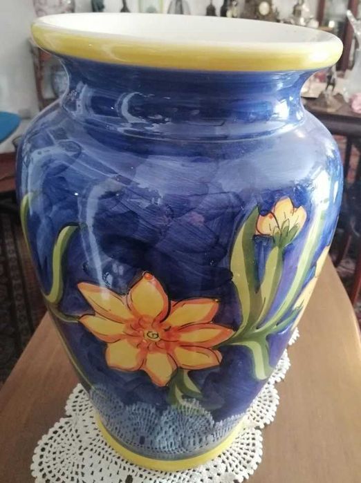 Grande Pote /Jarrão em faiança vidrada pintado à mão