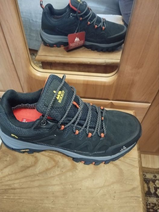 Продам кросовки HIKEUP 41 размер.