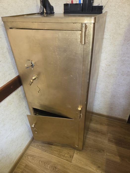 Продам офисную мебель