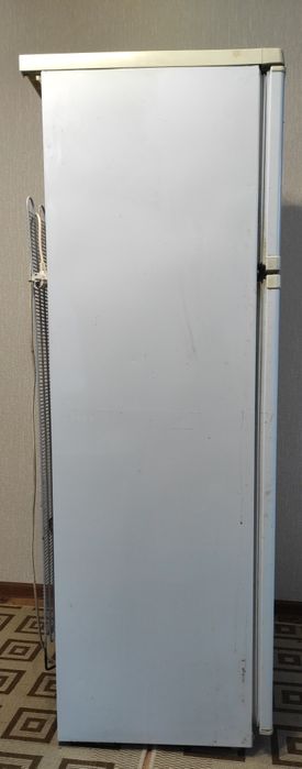 2-х камерний холодильник Днепр у робочому стані