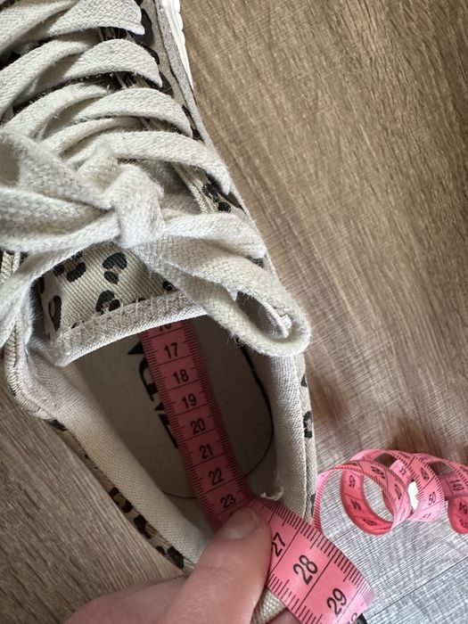 Курточка для дівчинки,кеди Zara ціна за все