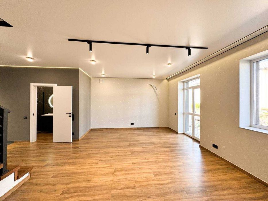 Таунхаус з ремонтом РОЗТЕРМІНУВАННЯ від Забудовника