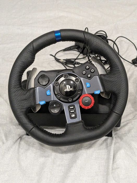 Logitech G29 (volante + pedais) ainda com com garantia