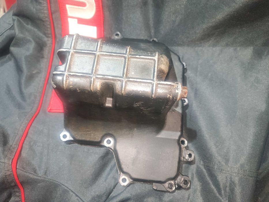 Піддон Honda cb,cbf,cbr