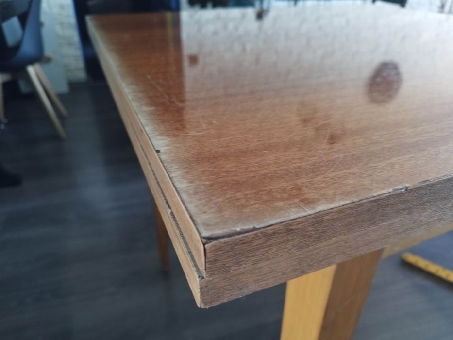 Stół kwadratowy rozkładany drewniany PRL vintage retro oryginał 1977